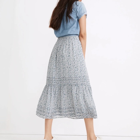 (Re)sourced Georgette Pintuck Maxi Skirt in Sunflower Field - Picture 3 of 6